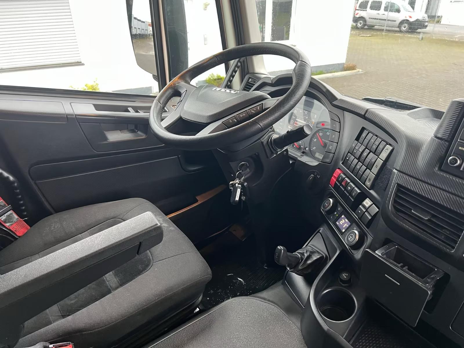 Iveco Stralis AT 400 adr intarder