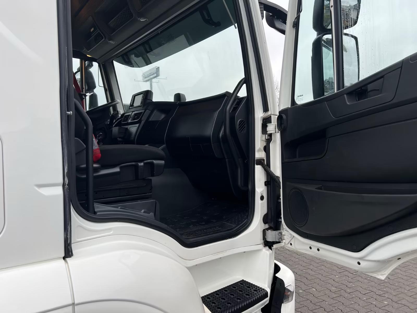 Iveco Stralis AT 400 adr intarder