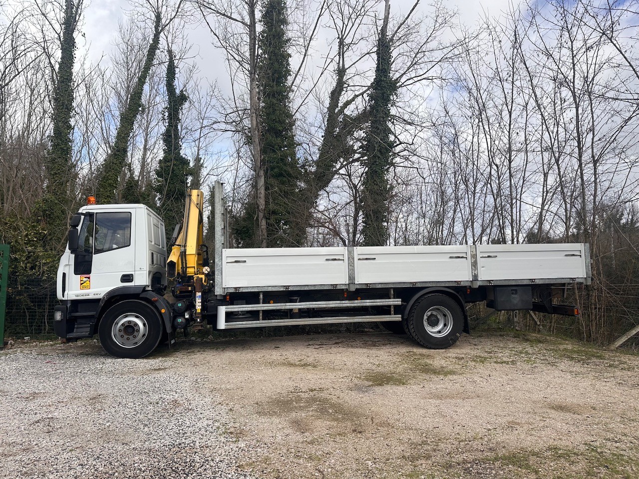 Iveco Eurocargo 160E22 Cassone e Grù
